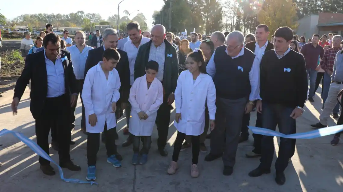Inauguraron la pavimentación y desagües de la calle Chaco