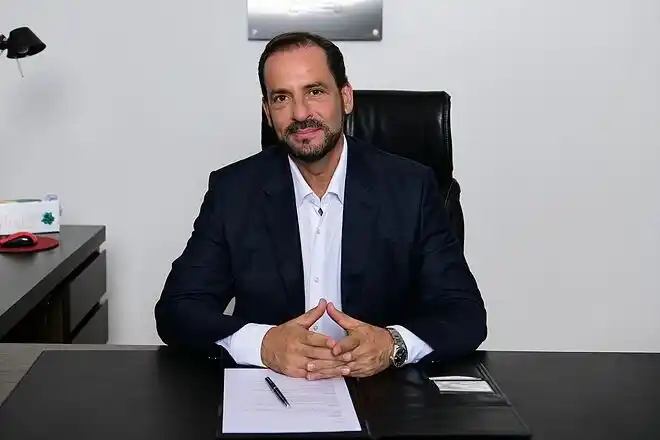 Ariel Sujarchuk realizó el anuncio este sábado.