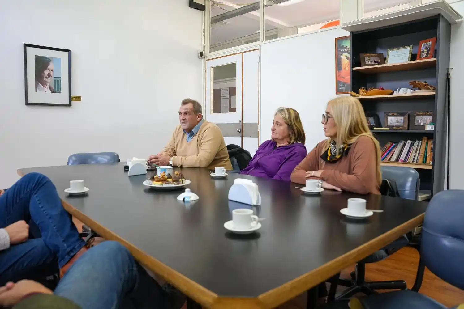 Reunión de Santiago Dos Santos en el Instituto Tecnológico Chascomús