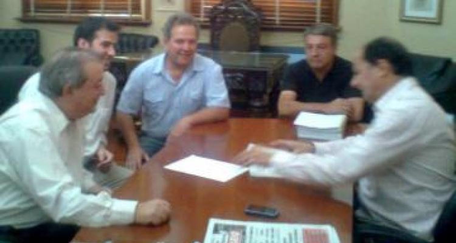 Autoridades de Nueva Chevallier y Buen Viaje recorrieron la ciudad