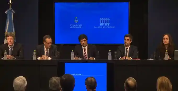 Acuerdo con el FMI: Lacunza anunció que negociarán un reperfilamiento de vencimientos