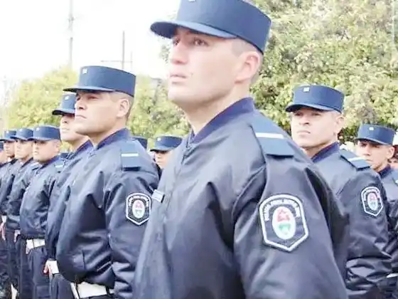 Disponen el uso obligatorio de licencias anuales para policías en Entre Ríos