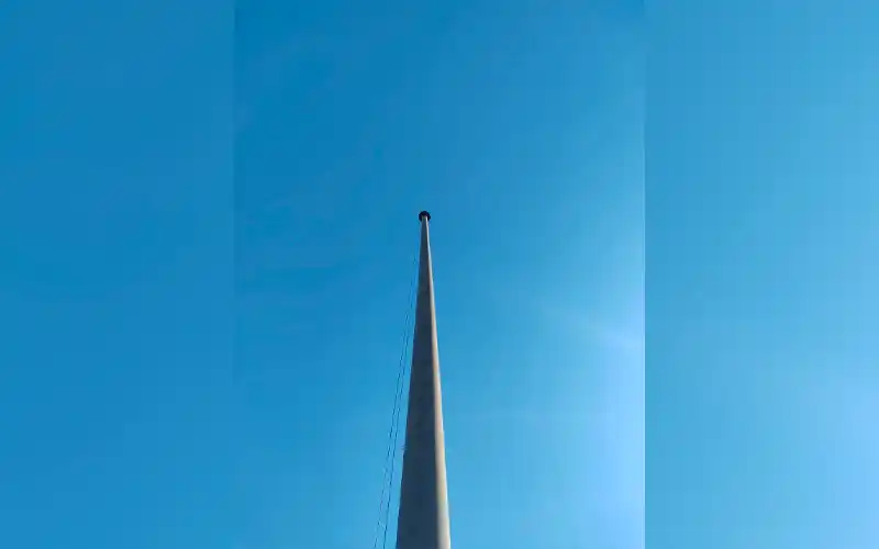 Consulta: “¿Por qué no está la bandera en la vigilia de Malvinas?”