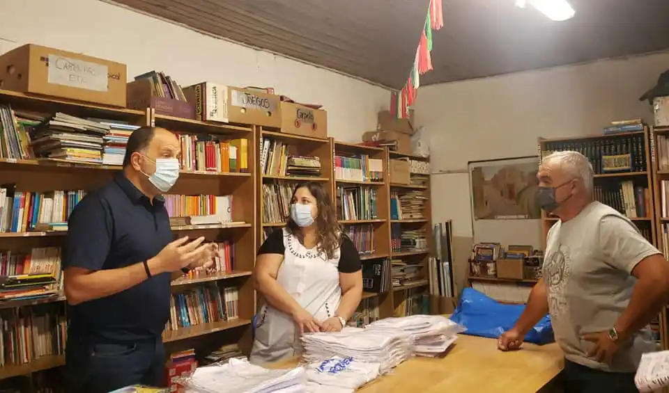 Pablo Garate y Sergio “Pipo” Pescader visitaron la Escuela Primaria N° 56
