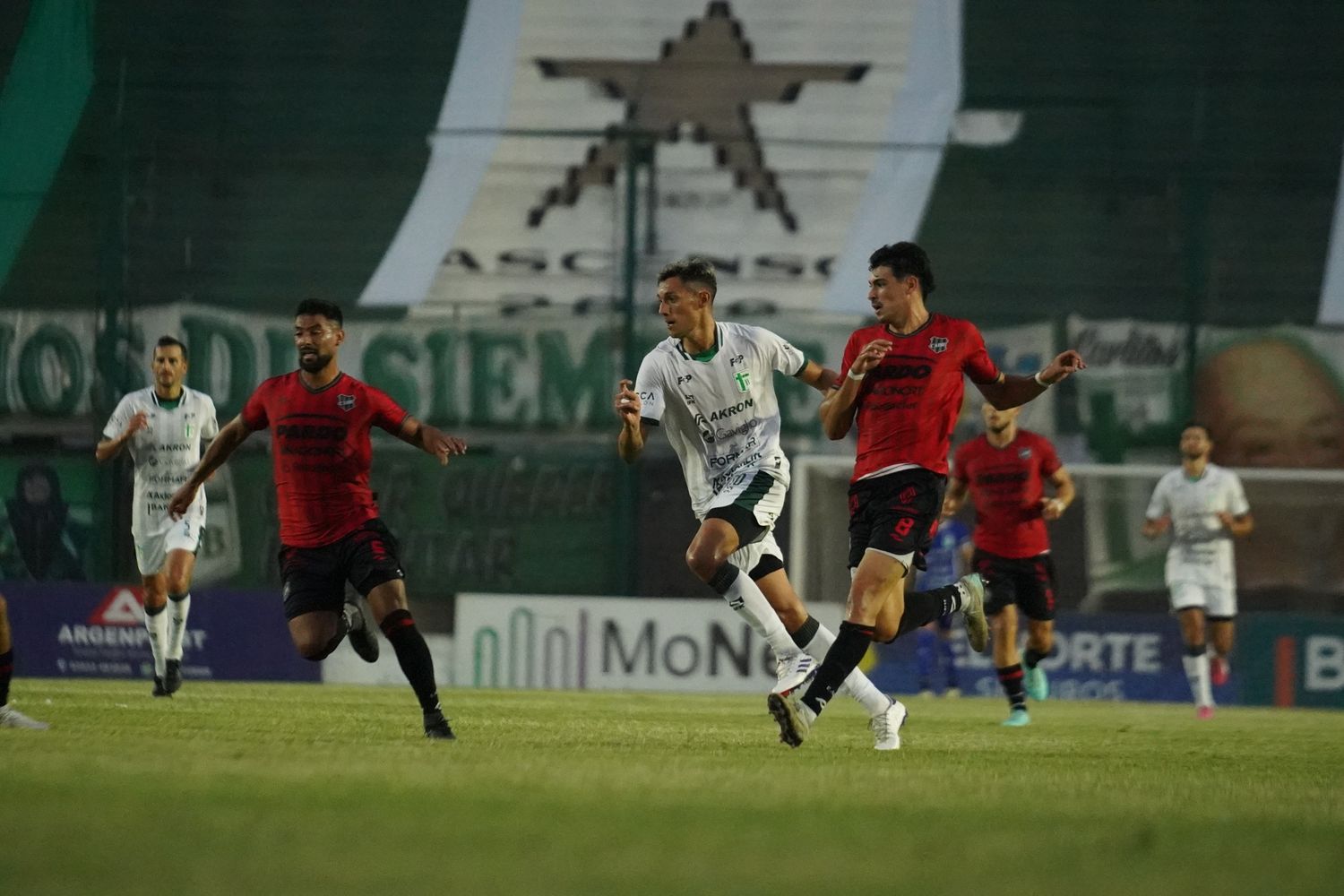 La "Verde" y el "Fogonero" igualaron 0 a 0 en la primera rueda.