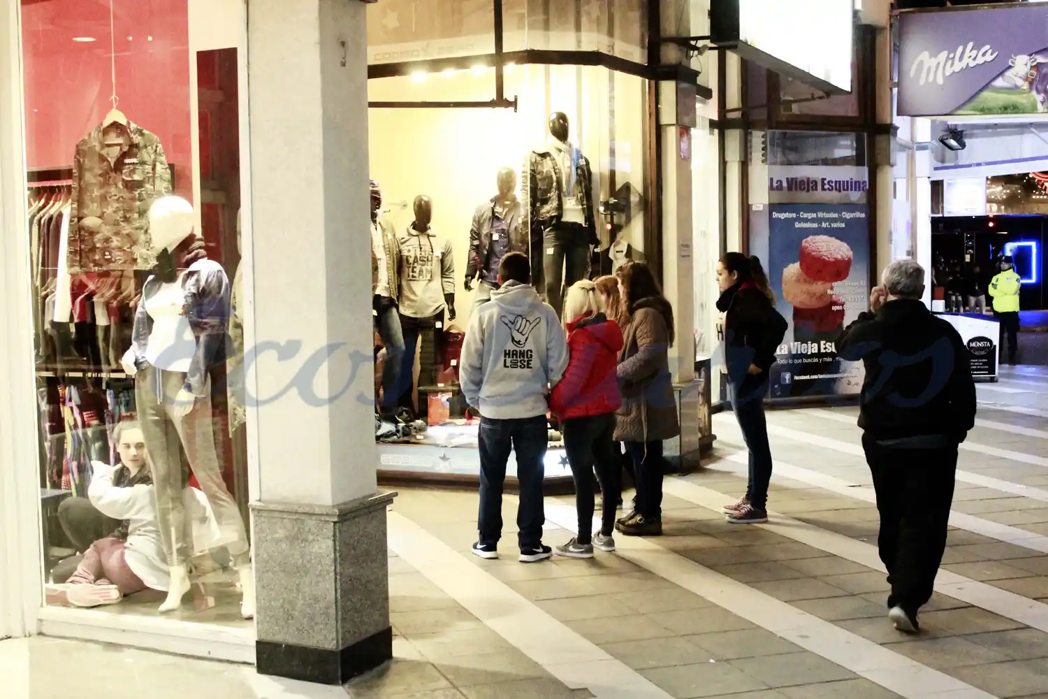 Comercios con horario corrido, opiniones a favor y en contra