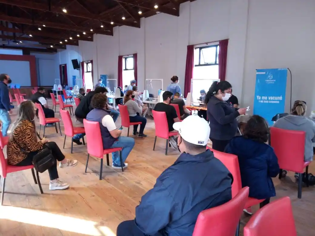 Comienza la aplicación de terceras dosis en Entre Ríos: ¿Qué grupos inmunizarán?