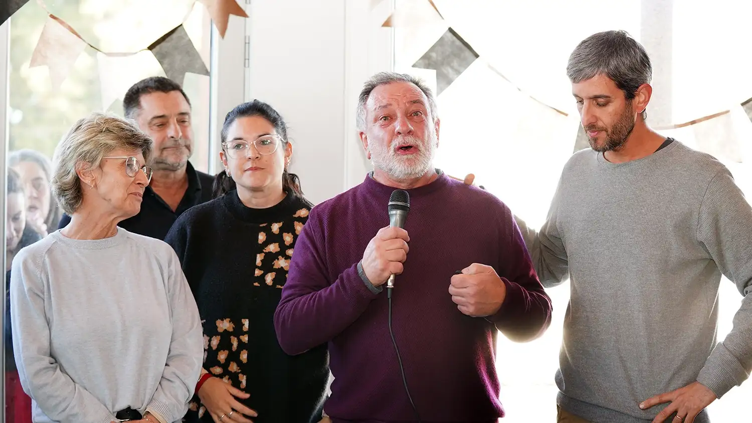 Carlos Gallego. Se despide de su función como director del Hospital con un emotivo mensaje