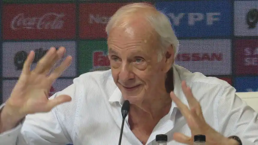 Menotti: «Sigo soñando con una selección de la gente»