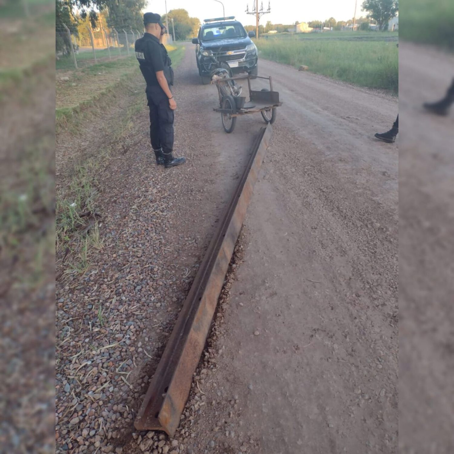 Rufino: arrestados por robar un riel del ferrocarril