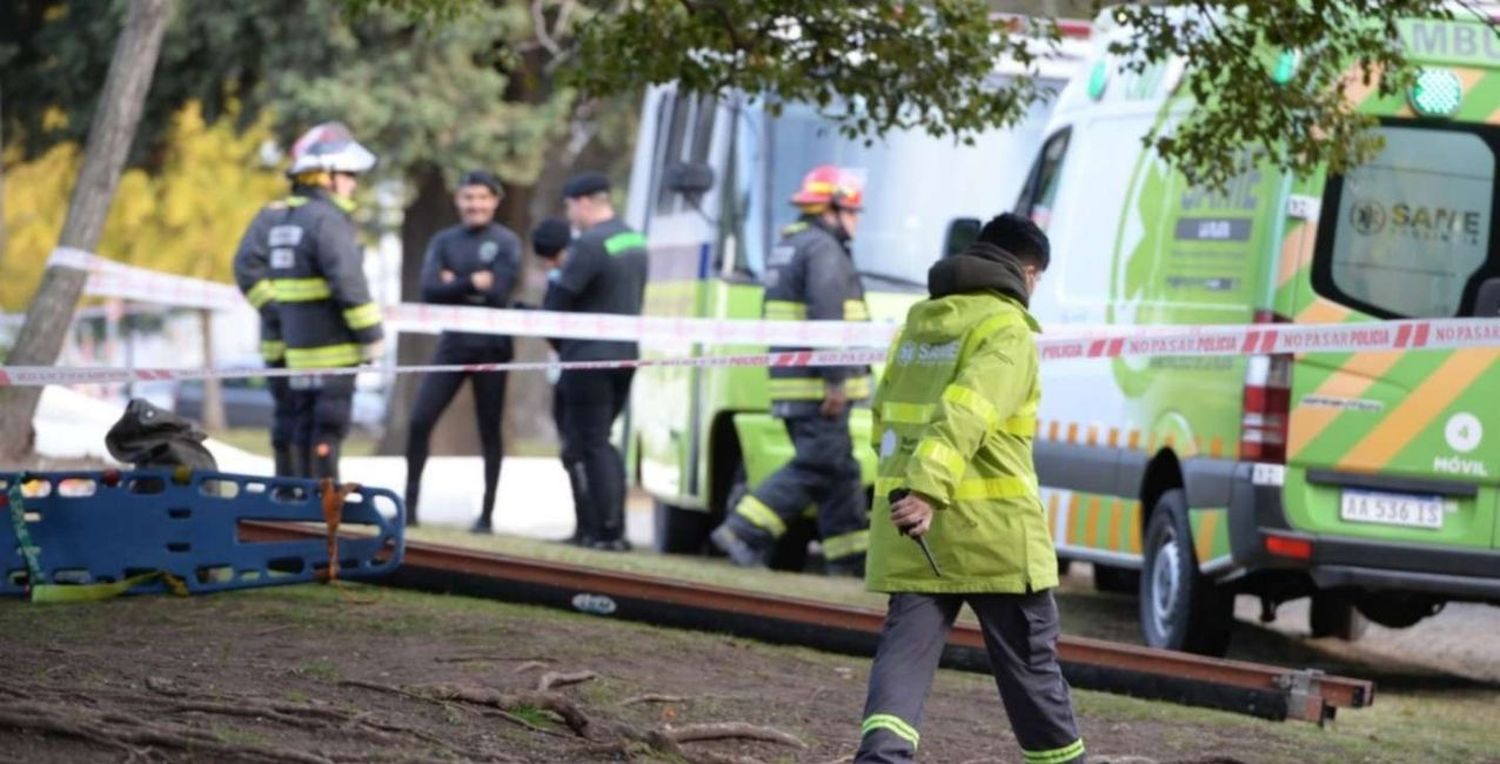 La Plata: hallaron el cuerpo de un hombre flotando en un lago