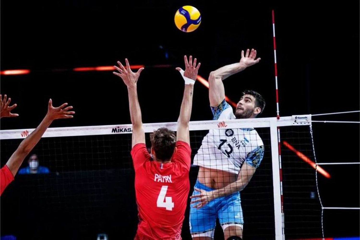 Derrota argentina frente a Francia en sets corridos