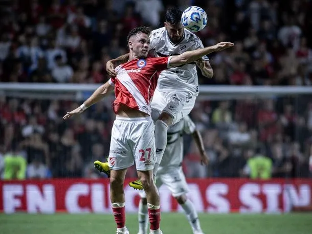 Argentinos se llevó el triunfo sobre el final