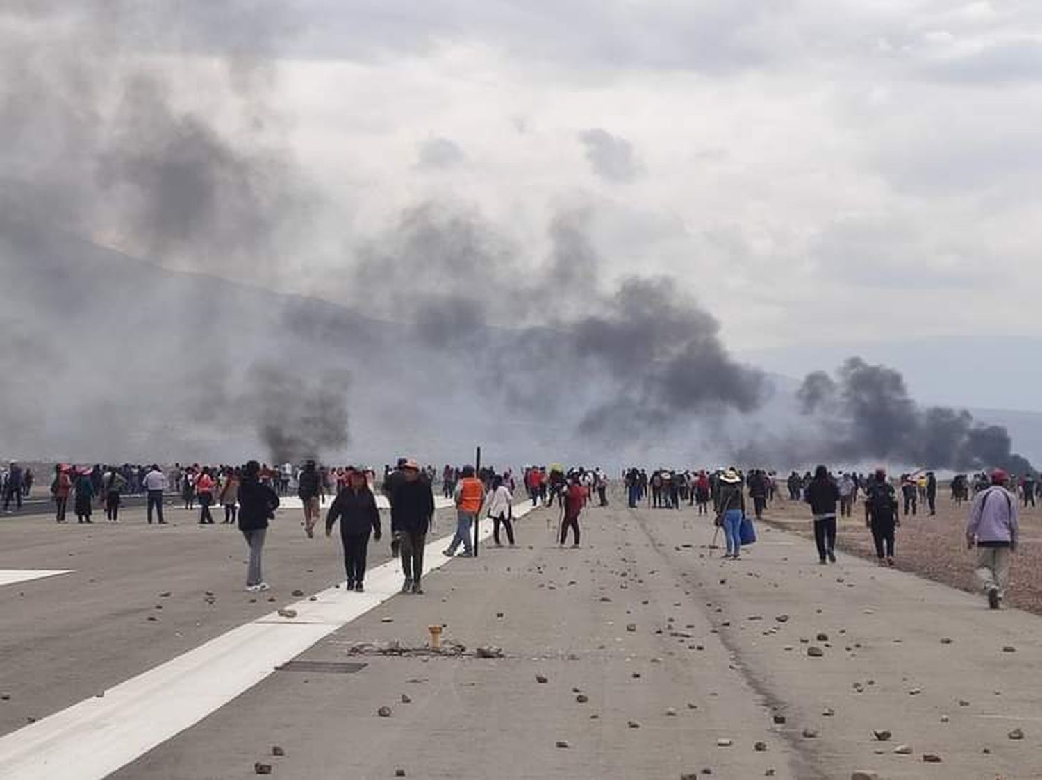 Five airports in Peru remain closed due to riots