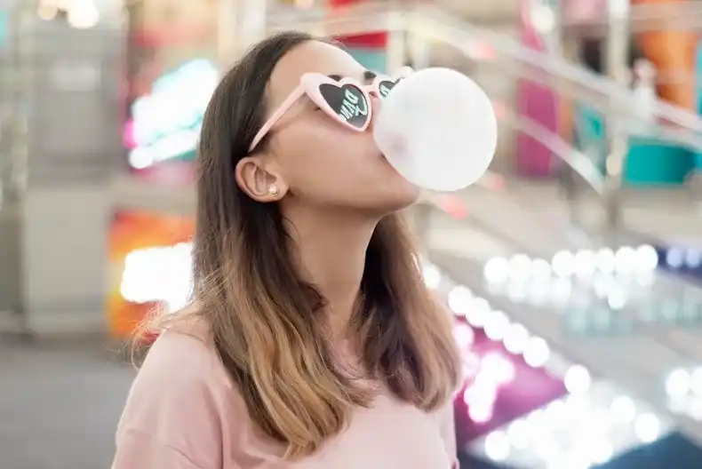 Los especialistas aconsejan limitar su consumo y adoptar alternativas naturales para cuidar la digestión.  Freepik