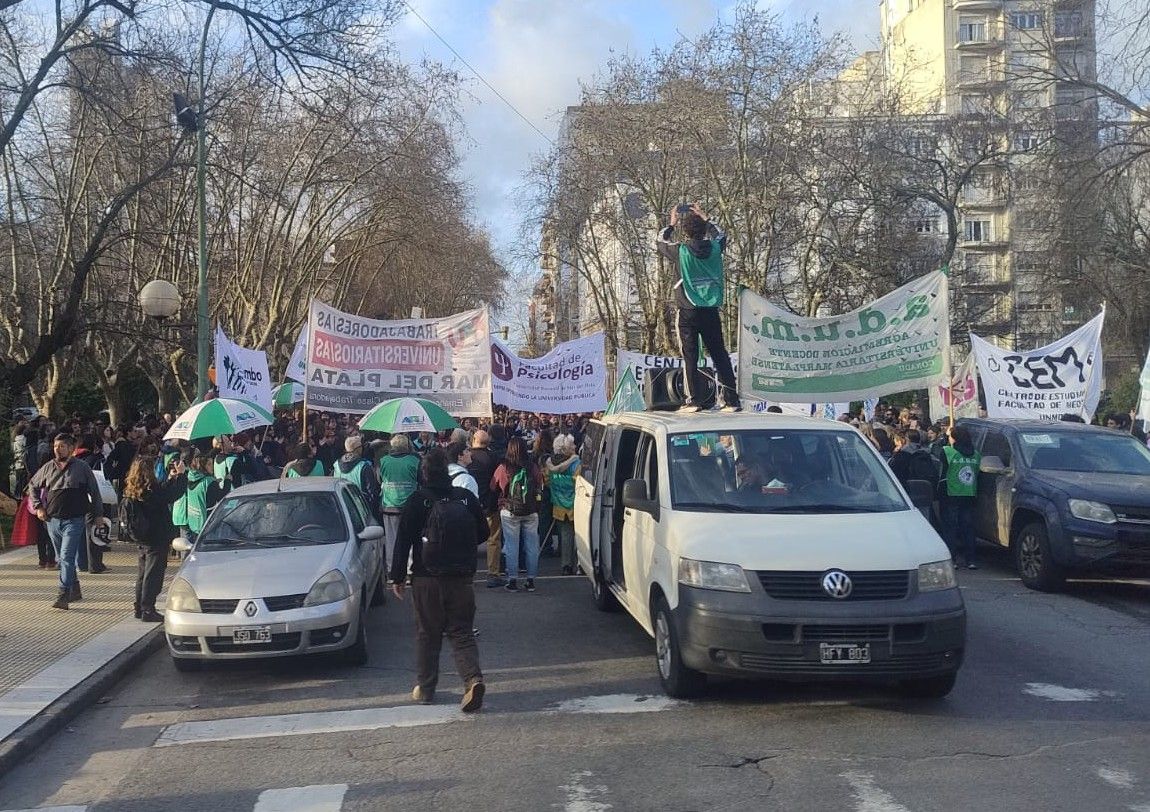La marcha partió de la Facultad de Medicina y llegó al centro.