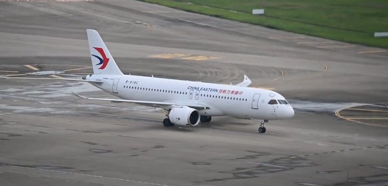 El «desafío chino» al A320 y 737, el COMAC C919, recibe pedido histórico de 100 aeronaves