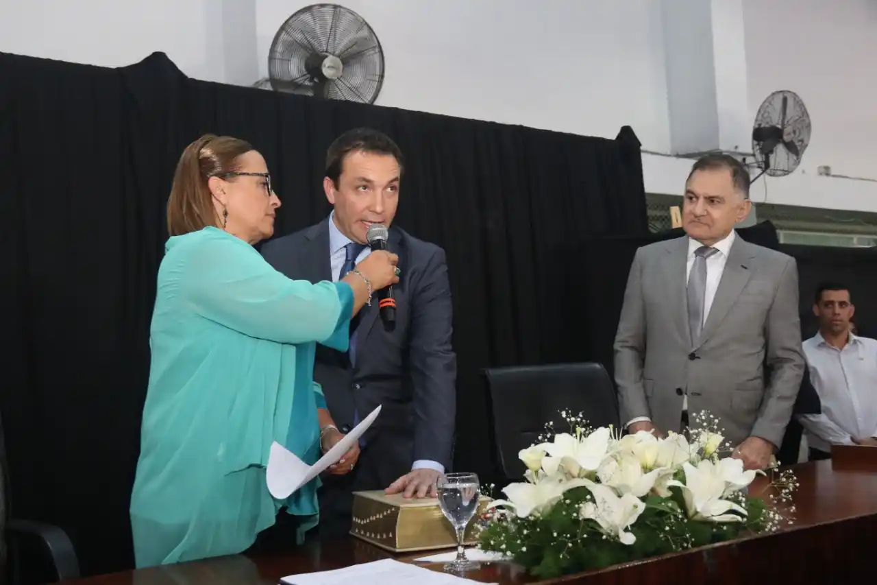 Florencio Varela: Juró el intendente Andrés Watson para su primer mandato