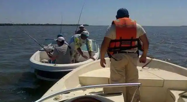 Prorrogan la veda parcial para la pesca comercial y acopio de pescado