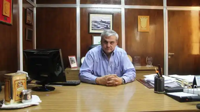 Intendente de Salliqueló dijo que el sueldo de los municipales "asusta" y mandó a laburar a las mujeres: Pidió disculpas 