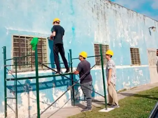 El ministro Schneider confirmó obras para 15 establecimientos de la provincia durante mayo