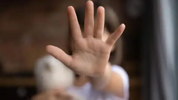 ¡TERRIBLE! ONG contabiliza 128 infanticidios y 278 abusos de menores solo de marzo a julio (+Informe)