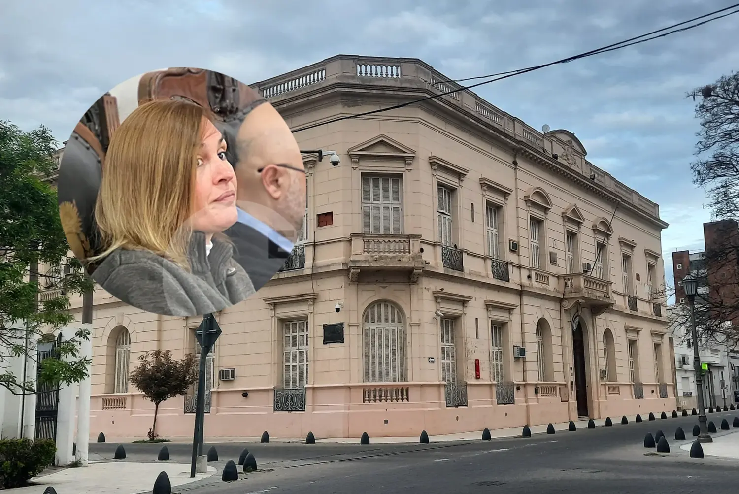 El juicio contra Pili Solís se desarrolla en el Palacio de Tribunales de San Nicolás. Foto de Solís: El Norte.