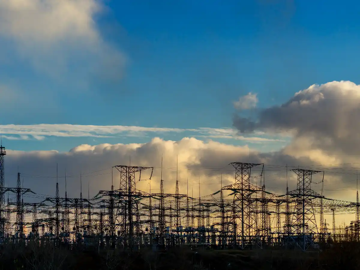 Prorroga beneficios para grandes usuarios de energía eléctrica hasta fin de 2020