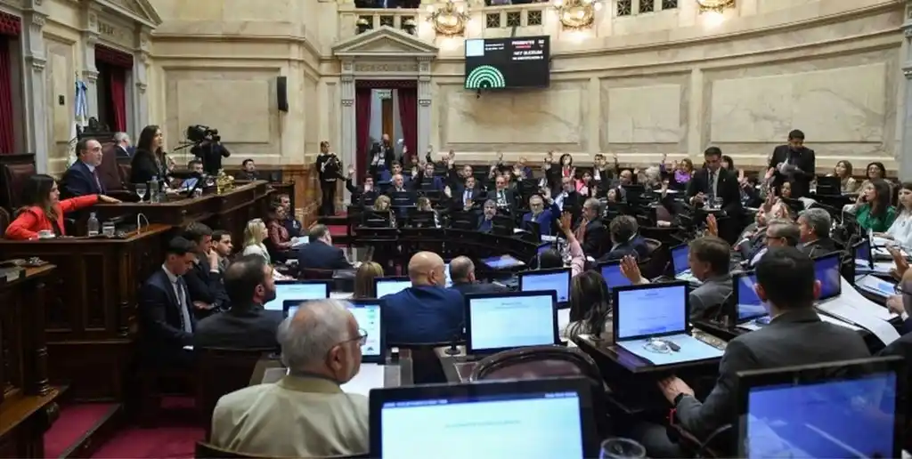 En la madrugada del 13 de septiembre de 2024, y en un episodio sin antecedentes ni reiteraciones, un DNU presidencial quedó sin efecto por decisión del Congreso, tras la votación en el Senado.