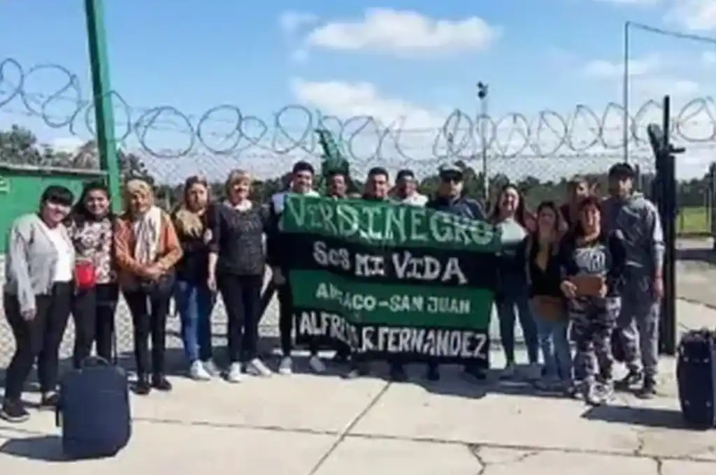 Escándalo y repudio del club San Martín de San Juan: tiraron las cenizas de un muerto en la cancha