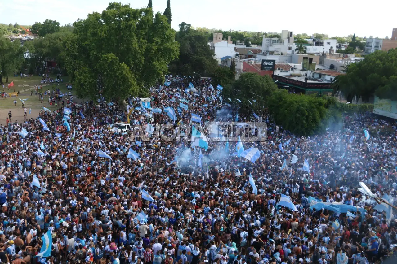 festejos argentina campeón obeliscos gualeguaychú - 3