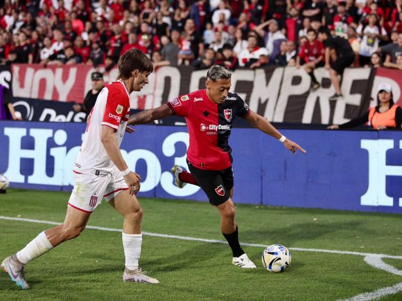 Lollo convirtió sobre el final y Newell's rescató un empate ante Estudiantes en el Coloso