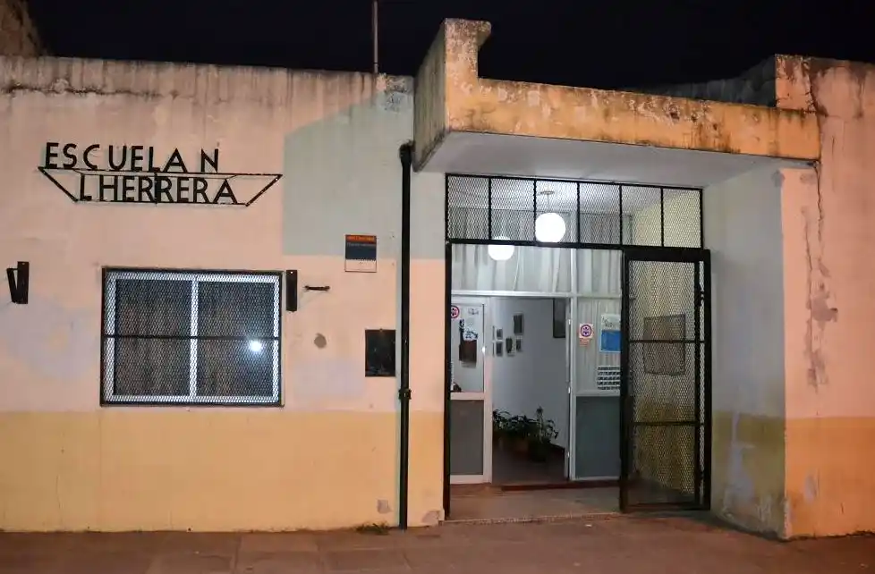 Entraron por el techo y robaron la escuela Leopoldo Herrera