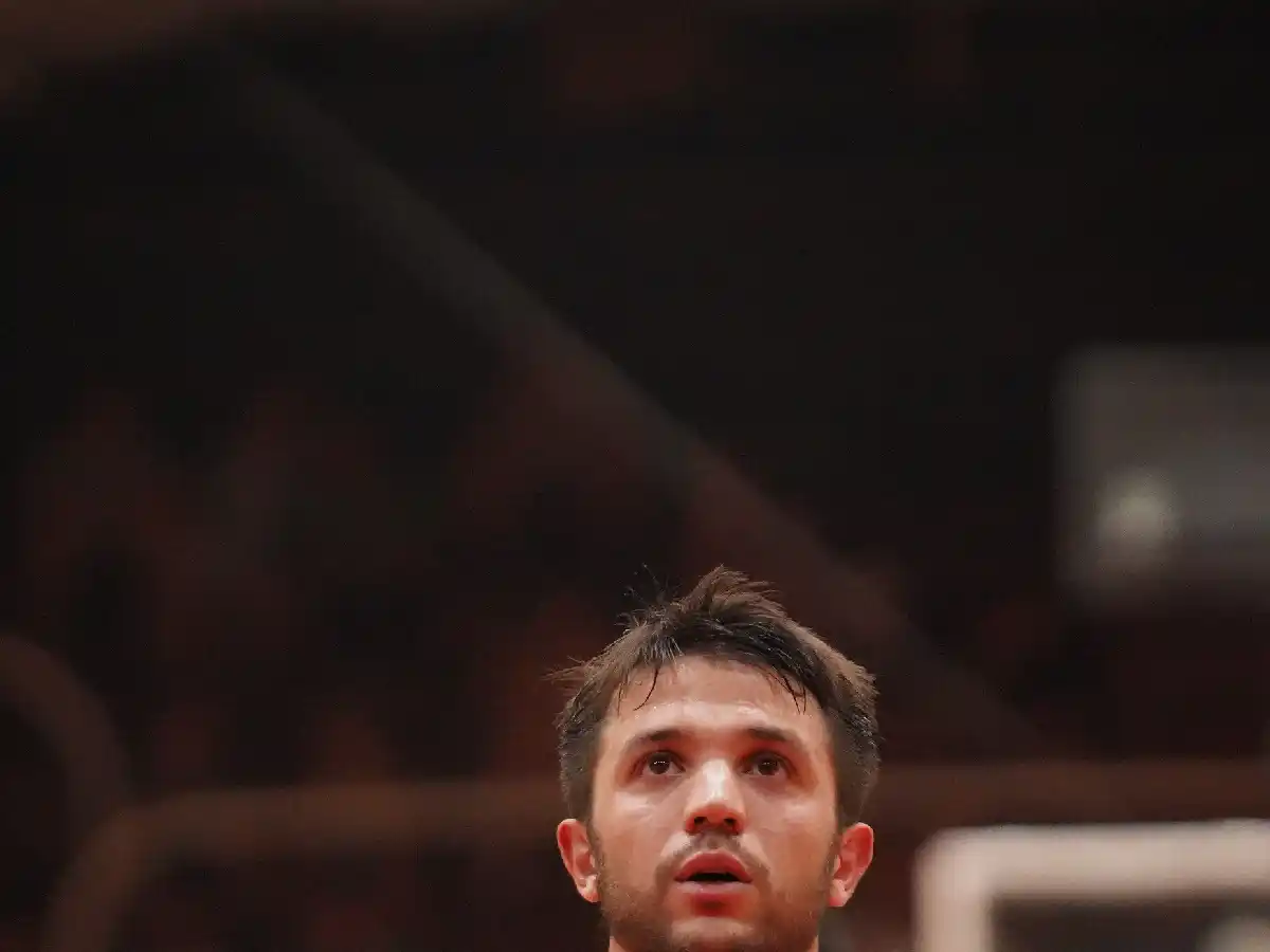 San Isidro espera, pero no se queda quieto 