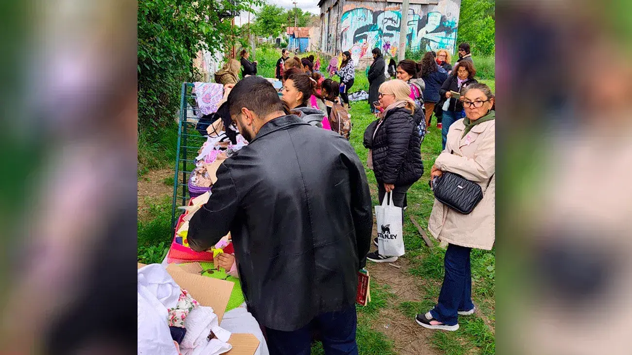 Jornada Costureras Solidarias en Pilar.