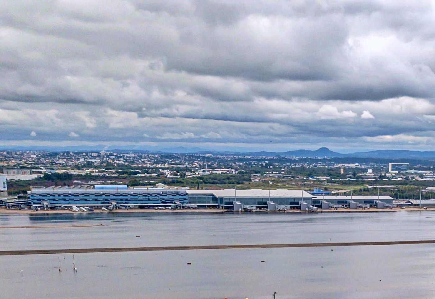 El Aeropuerto de Porto Alegre permanecerá cerrado hasta finales de 2024
