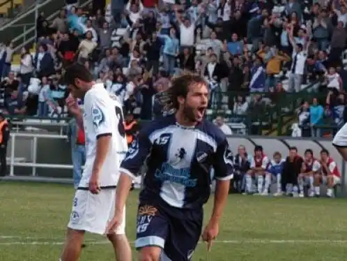 Gáspari: “Vine para ascender”