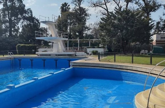 Familiares de Facundo el nene que murió ahogado en el Jockey Club se manifestaron en las puertas de la institución