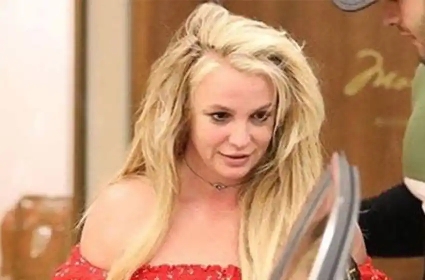 Salen a la luz estremecedoras imágenes de Britney Spears a la salida de un psiquiátrico