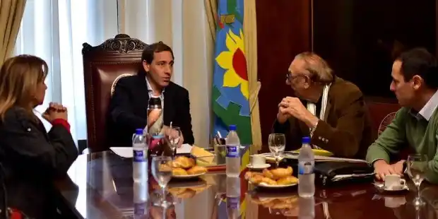 Garro recibirá 15 ambulancias y un subsidio para garantizar sueldos del SAME