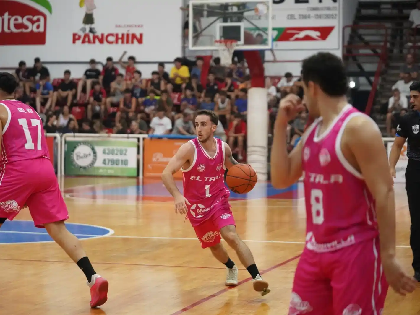 Larrea, unas de las figuras de El Tala.