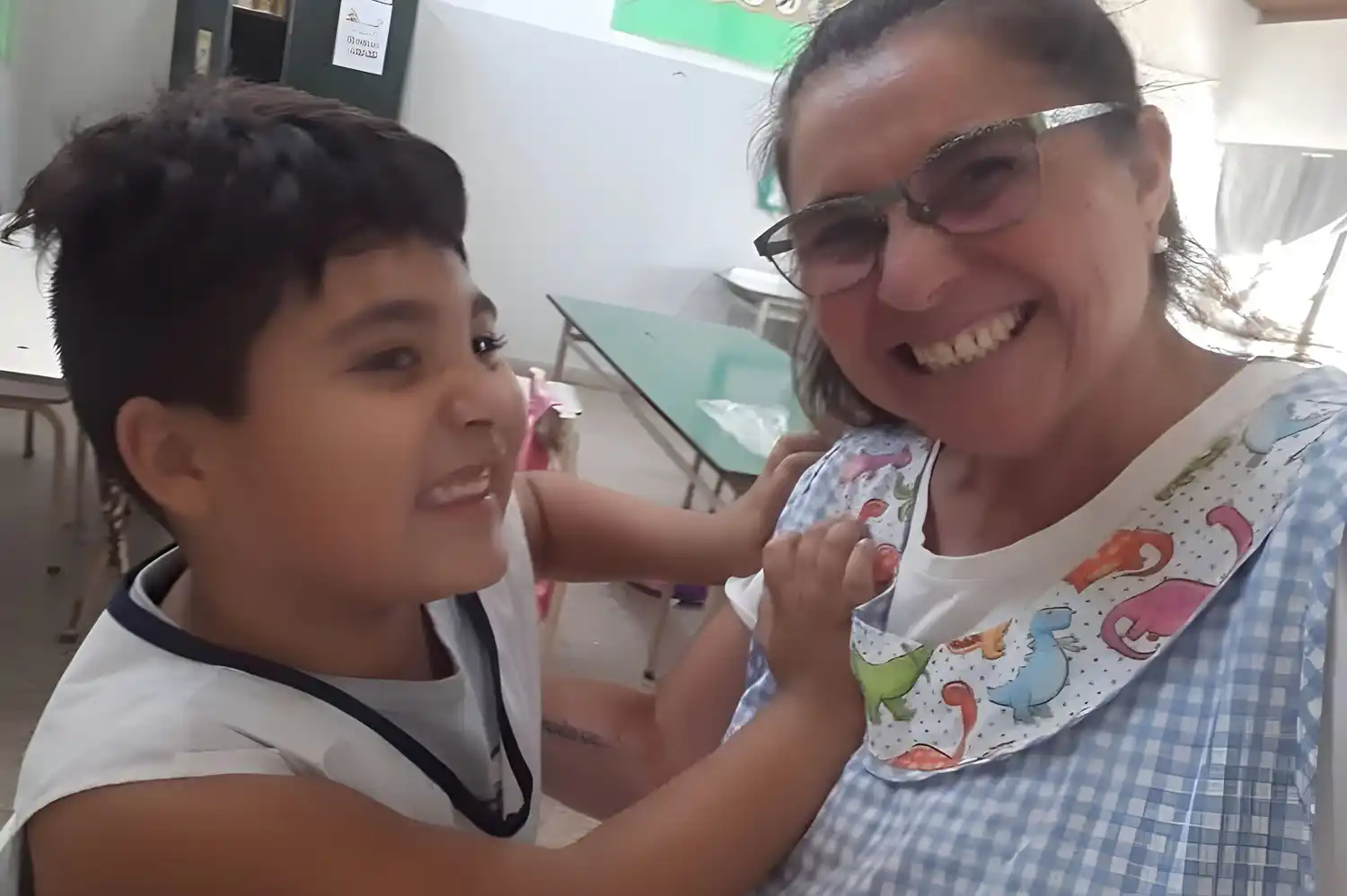 Día del acompañante terapéutico: la familia de Teo saluda a Mariela