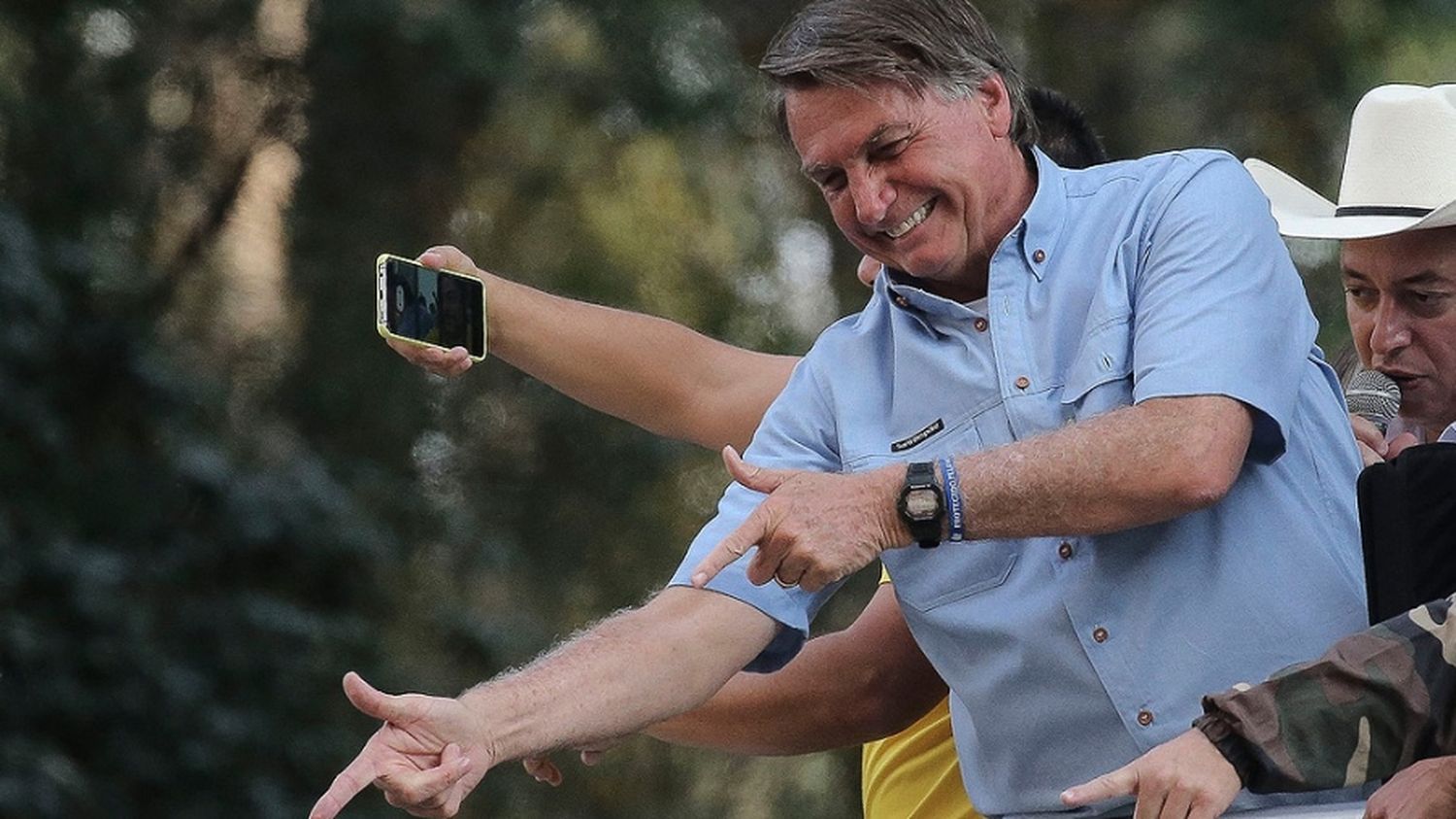 Con un alto voltaje discursivo, comenzó la campaña en Brasil