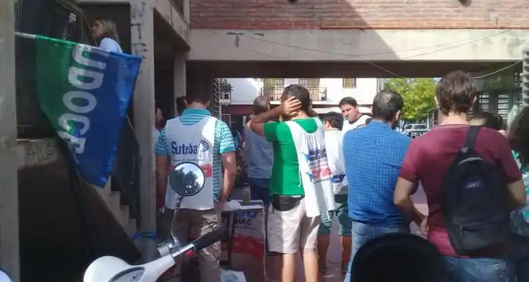 Docentes van al paro y el lunes no empiezan las clases