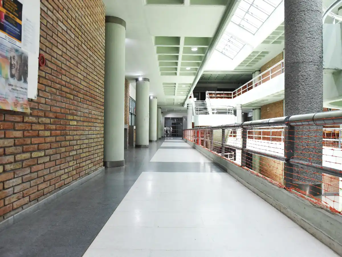 Confirman prisión preventiva a travesti por presunto abuso sexual pero la defensa apelará