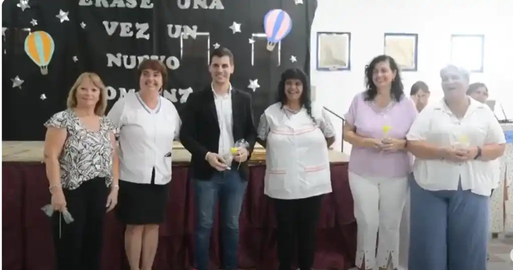 Viotti y Becchio con directivos y docentes de la escuela Languier