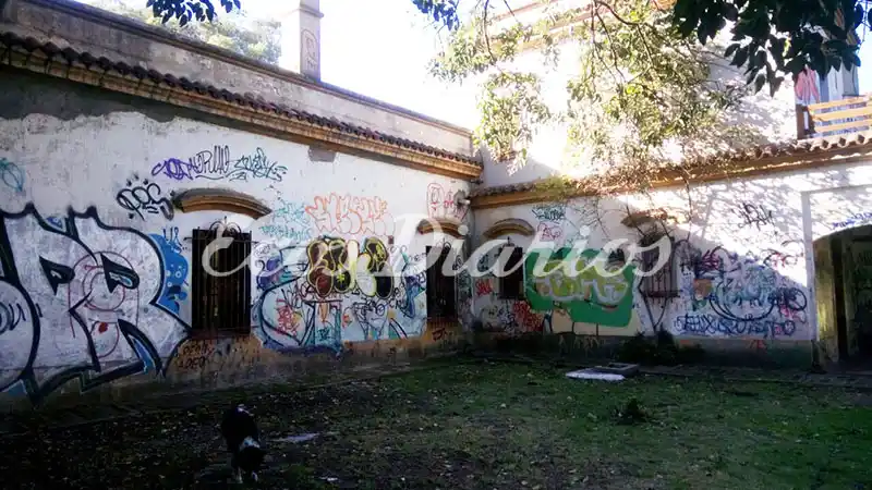 Museo Histórico: sigue faltando pintura en el contrafrente