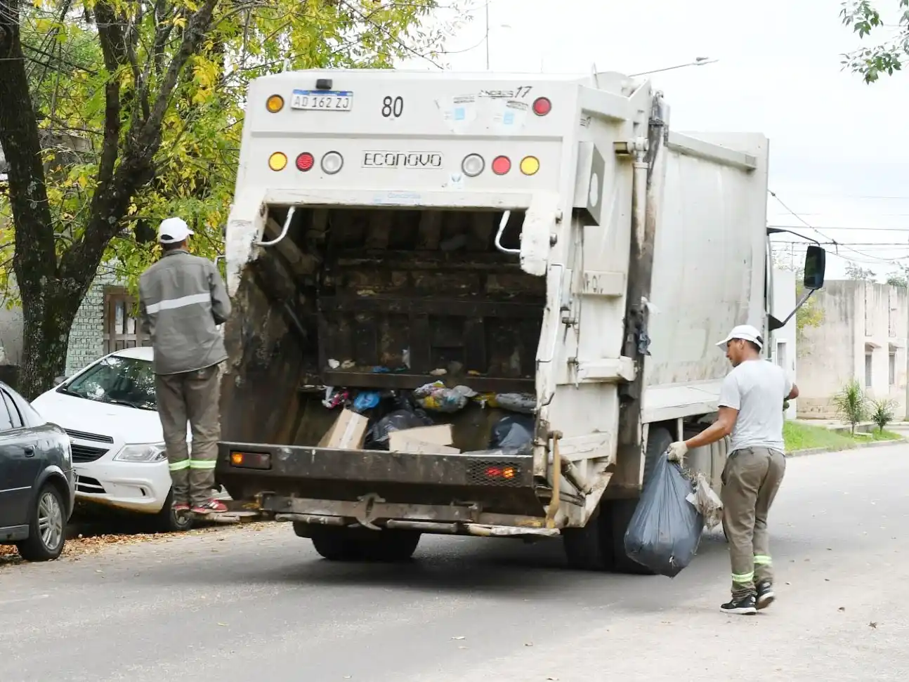 Servicio de recolección de residuos durante el próximo feriado