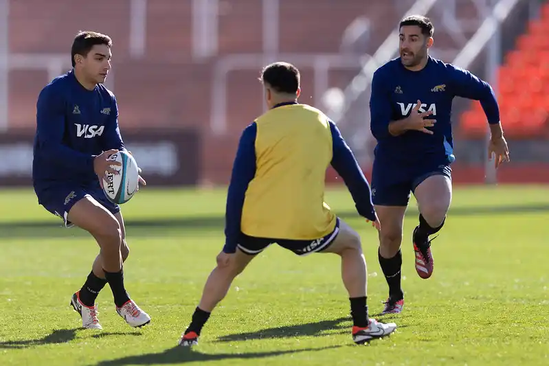 Los Pumas realizaron el captain run en Mendoza.