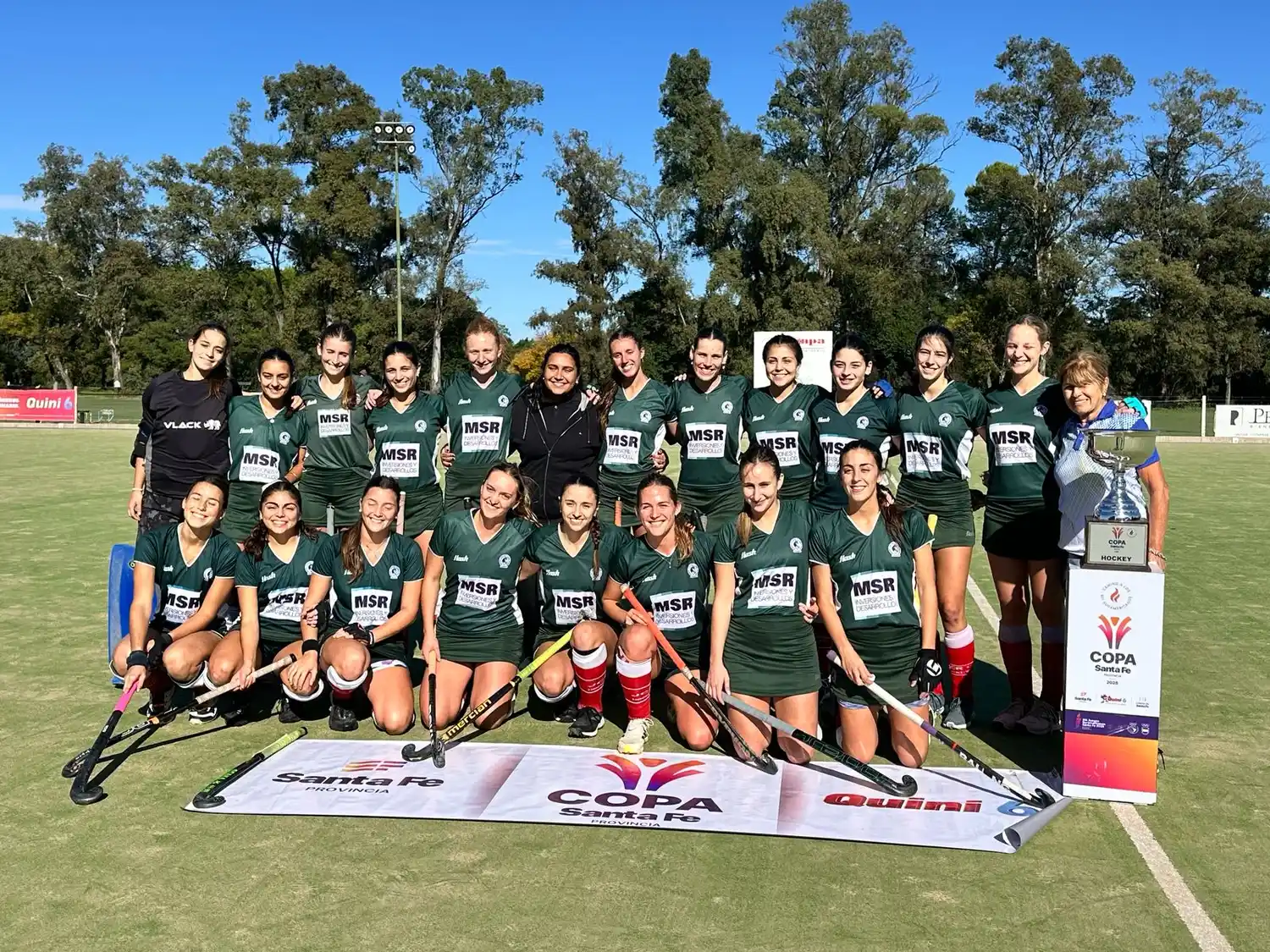 Jockey Club de Rosario venció a las locales y se metieron en segunda ronda.